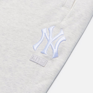 Kith for The New York Yankees Williams Sweatpant - Heather Oatmeal